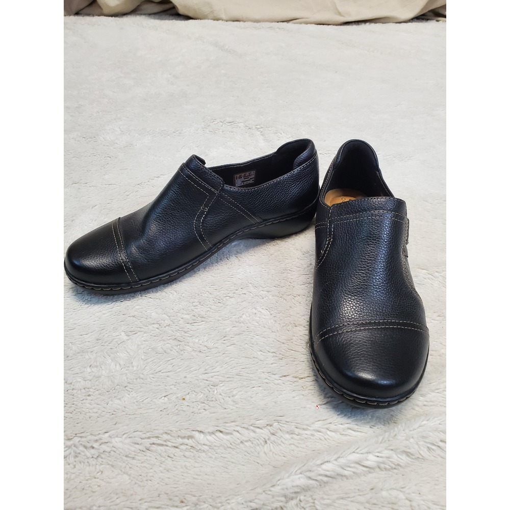 Clarks Black Leather Slip On Loafers Shoes 8.5 Classic Office Capsule Minimalist